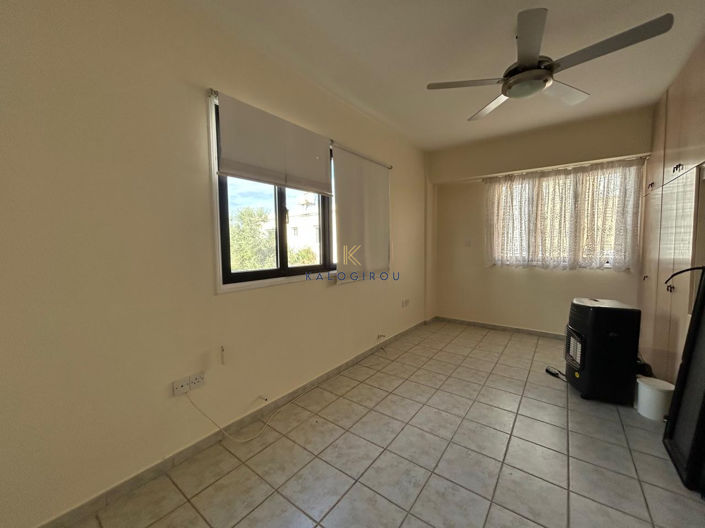 Image No.13-3 Bed House for sale