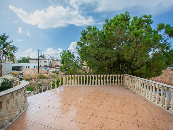 Image No.20-4 Bed House for sale