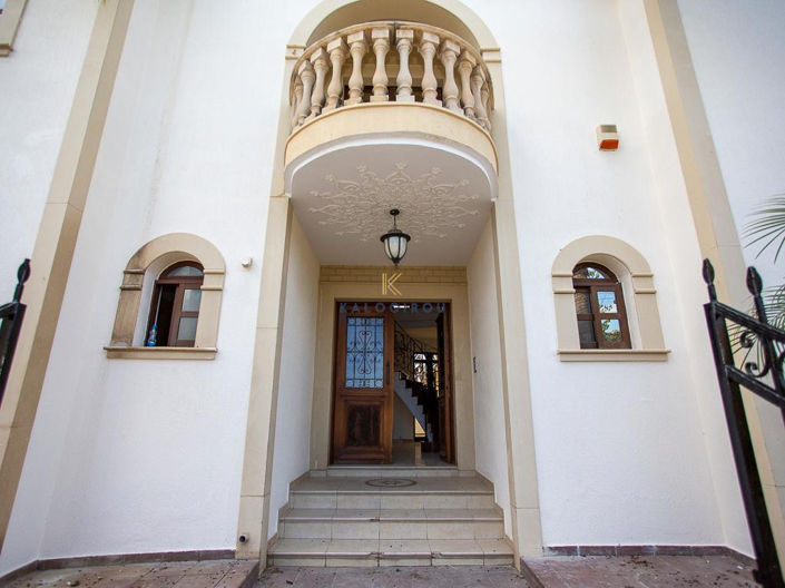 Image No.3-4 Bed House for sale