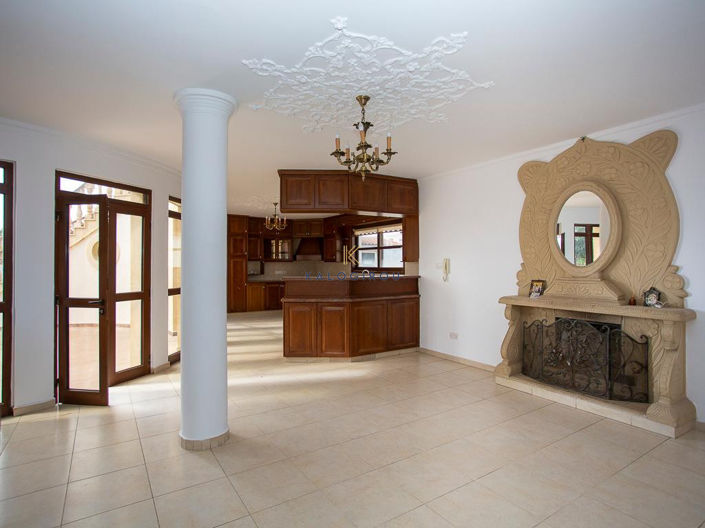 Image No.7-4 Bed House for sale