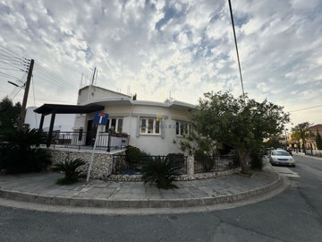 1 - Vergina, House