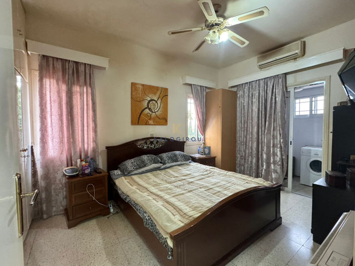 Image No.8-4 Bed House for sale