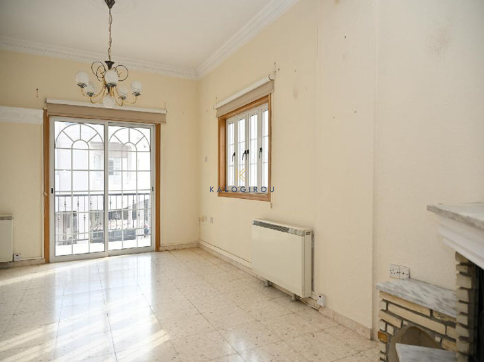 Image No.1-4 Bed House for sale