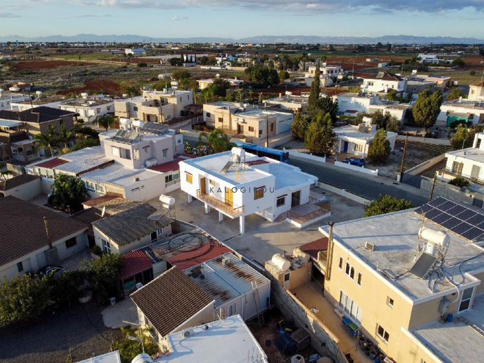 Image No.9-3 Bed House for sale