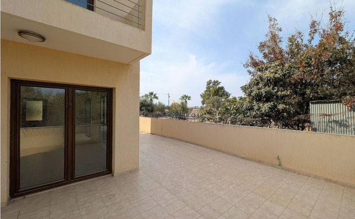 Image No.5-2 Bed House for sale