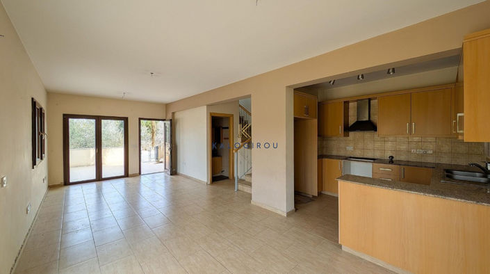 Image No.8-2 Bed House for sale