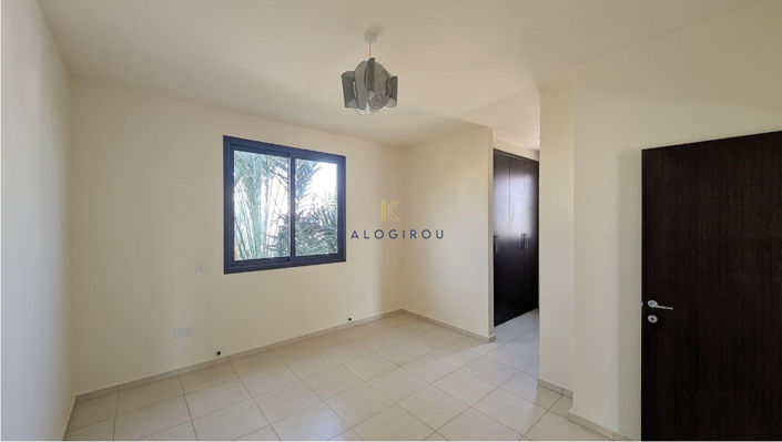Image No.15-3 Bed House for sale