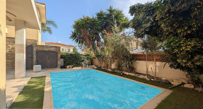 Image No.19-3 Bed House for sale