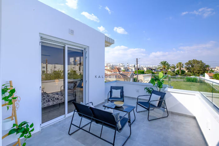 Image No.10-2 Bed Apartment for sale