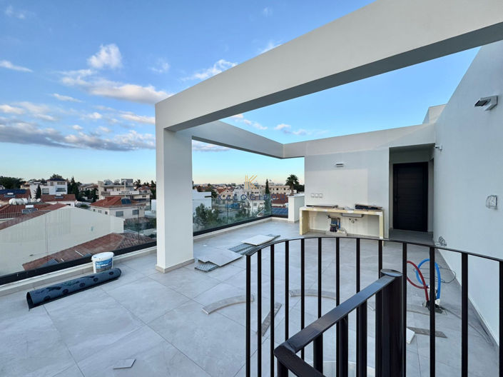 Image No.9-2 Bed Apartment for sale