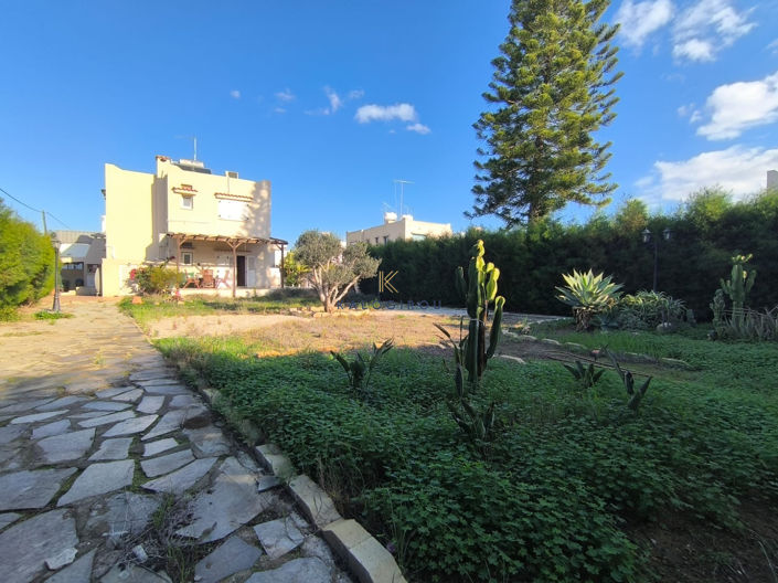 Image No.23-3 Bed House for sale
