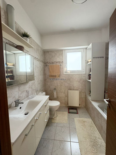 Image No.12-4 Bed House for sale