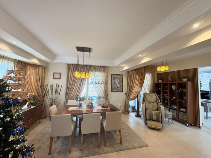 Image No.3-4 Bed House for sale