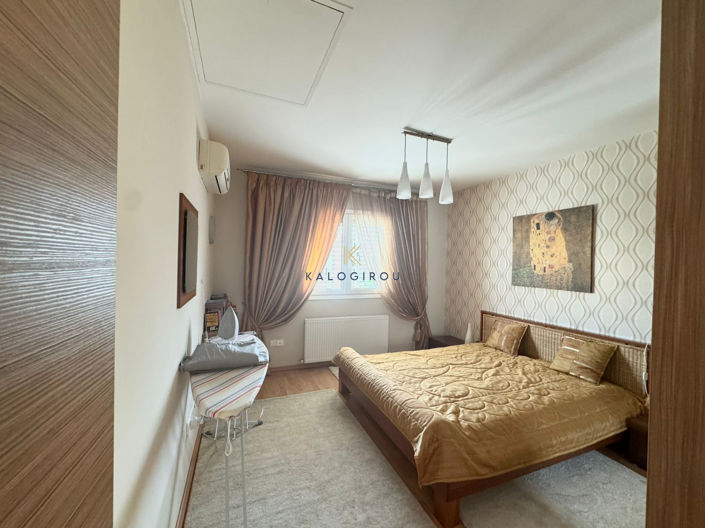 Image No.8-4 Bed House for sale