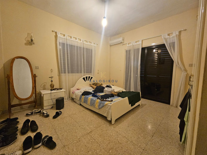 Image No.11-3 Bed House for sale