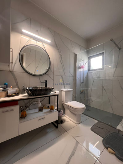 Image No.8-3 Bed House for sale