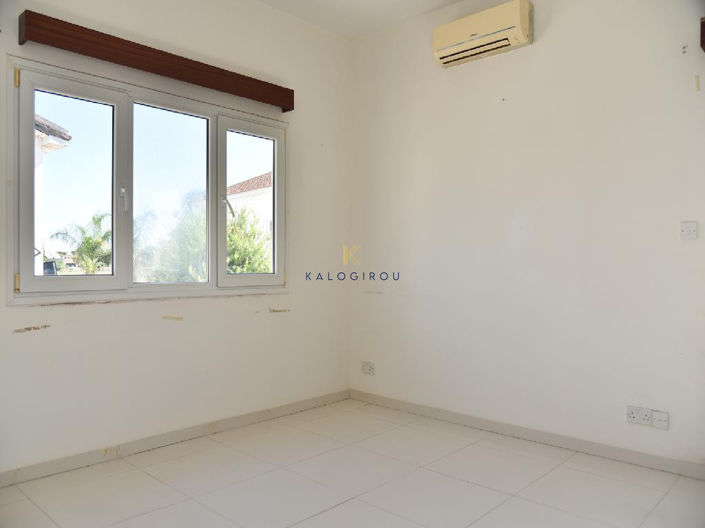 Image No.7-2 Bed House for sale