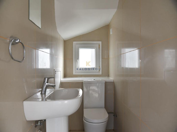 Image No.4-2 Bed House for sale