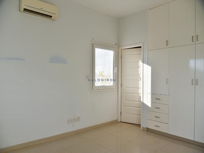 Image No.6-2 Bed House for sale