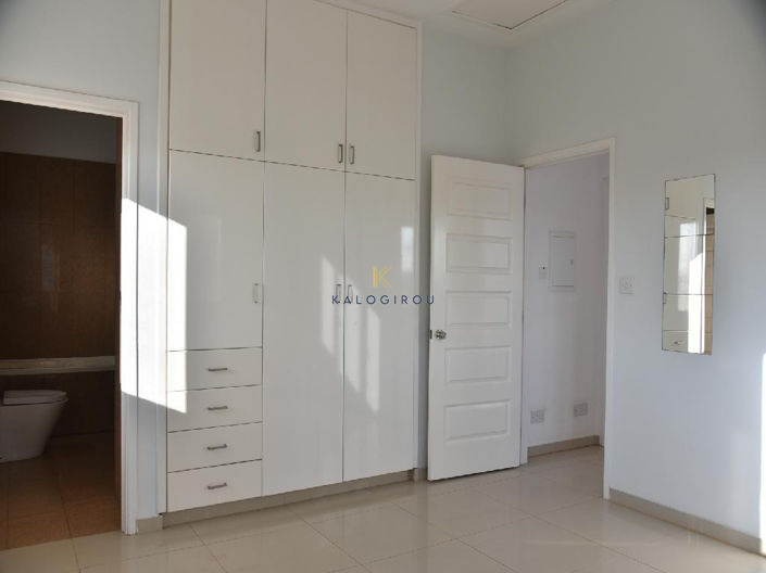 Image No.7-2 Bed House for sale