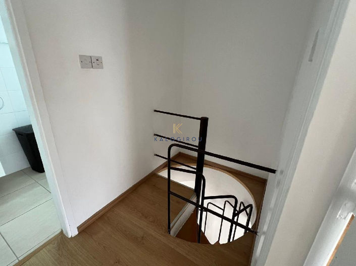 Image No.15-9 Bed Apartment for sale