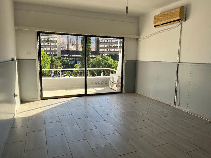 Image No.26-9 Bed Apartment for sale