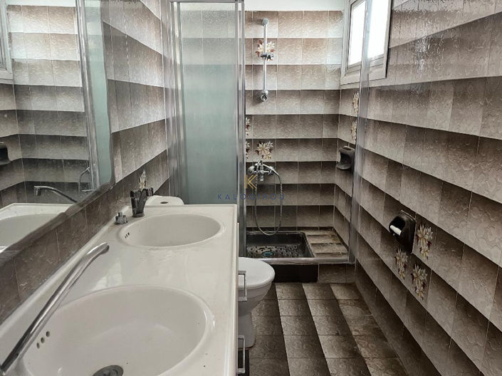 Image No.28-9 Bed Apartment for sale