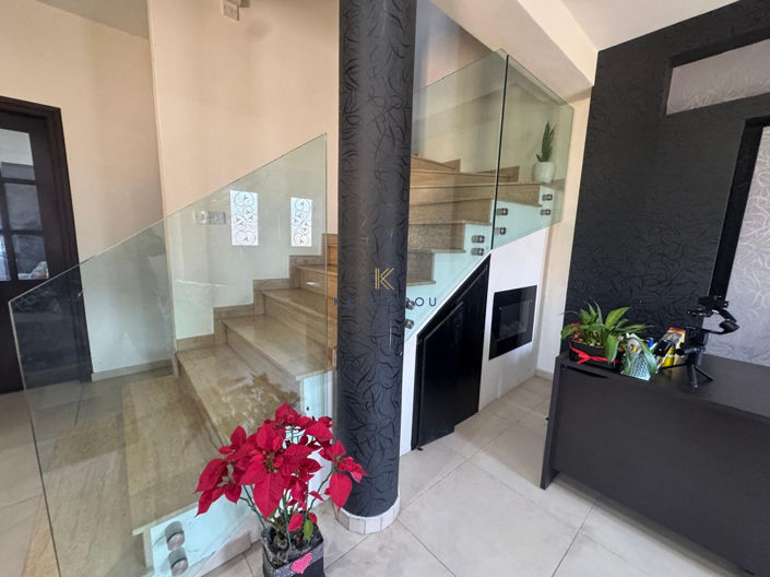 Image No.15-3 Bed House for sale