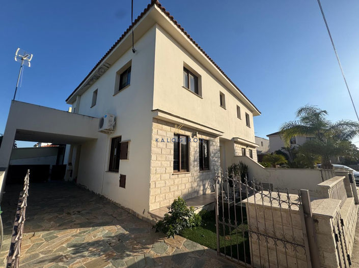 Image No.2-3 Bed House for sale