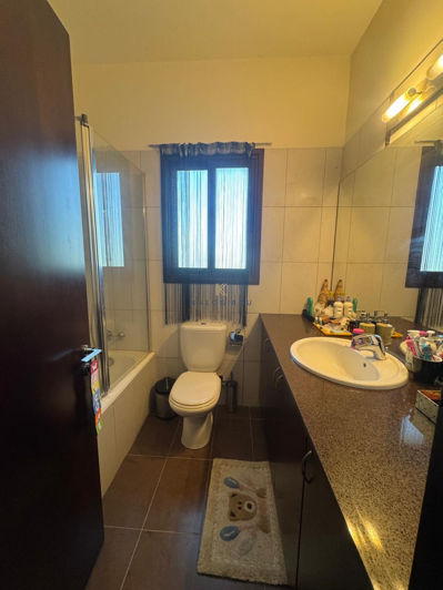 Image No.21-3 Bed House for sale