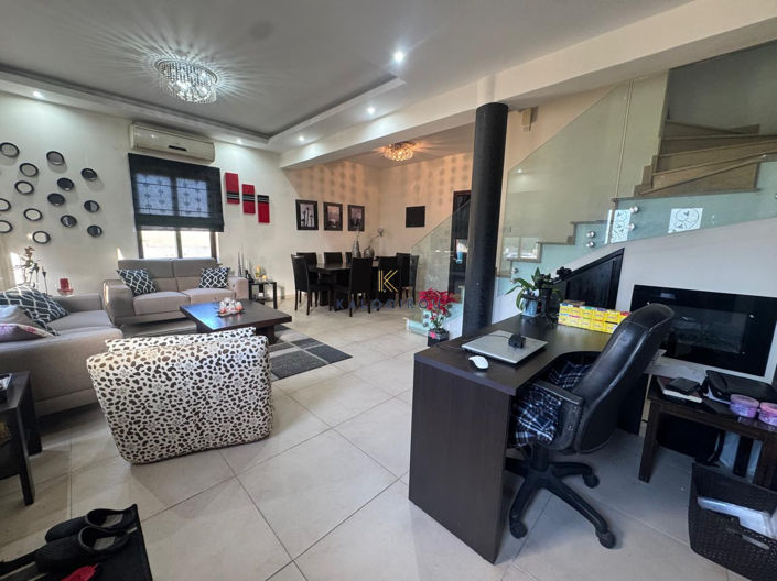 Image No.3-3 Bed House for sale