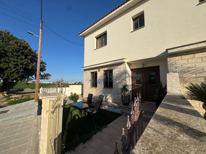 Image No.30-3 Bed House for sale