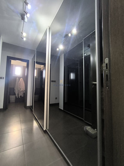 Image No.21-4 Bed House for sale