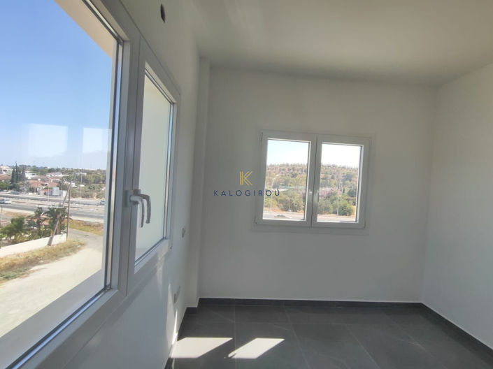 Image No.18-3 Bed Apartment for sale