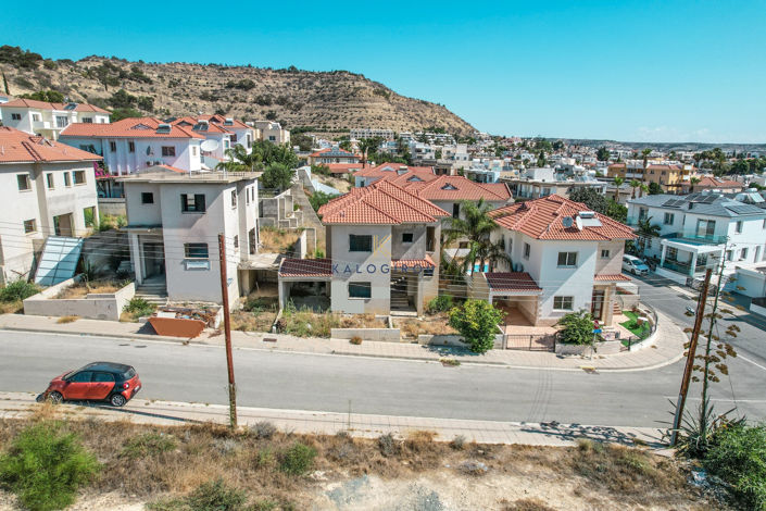 Image No.4-3 Bed House for sale