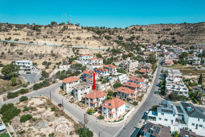 Image No.6-3 Bed House for sale