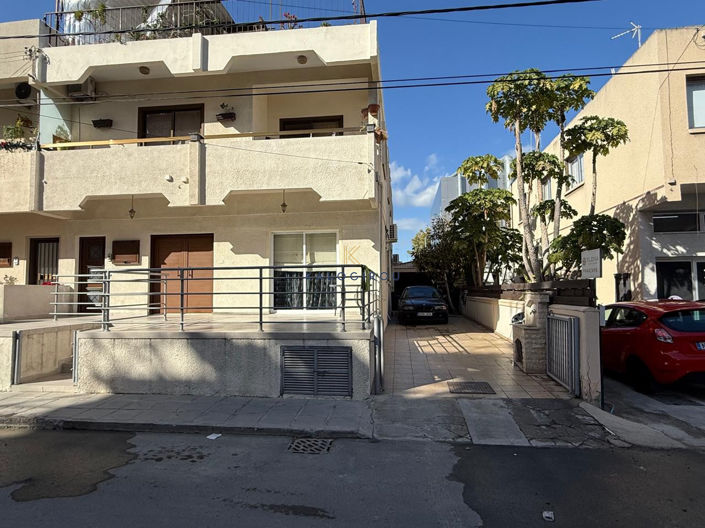 Image No.2-4 Bed House for sale