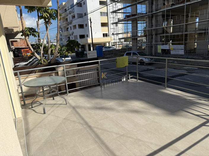 Image No.21-4 Bed House for sale