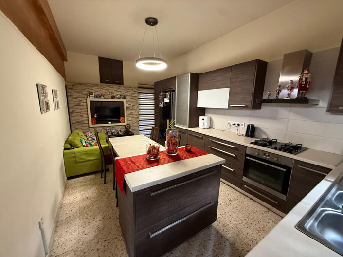 Image No.7-4 Bed House for sale