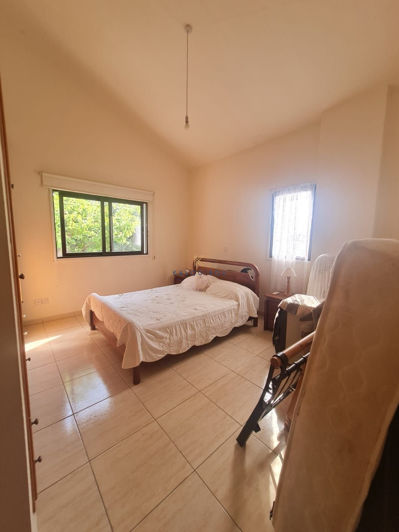 Image No.8-3 Bed House for sale