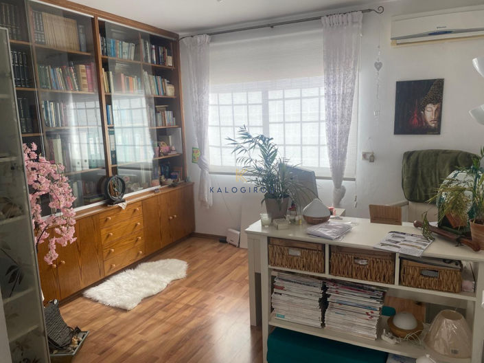 Image No.18-4 Bed House for sale