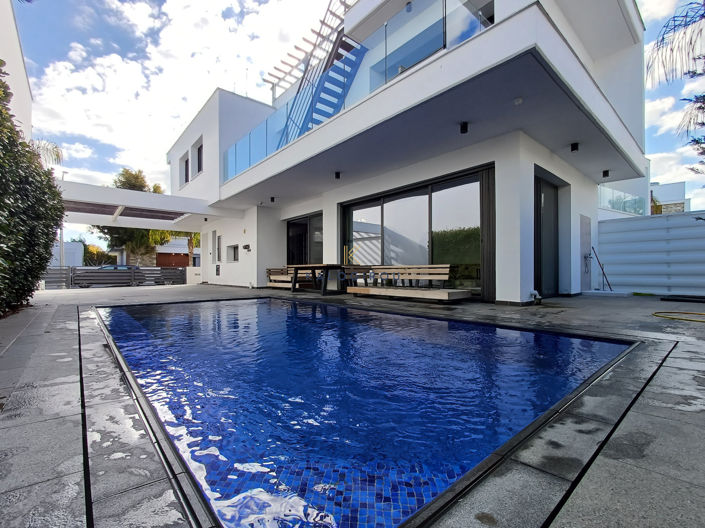 Image No.3-Maison de 3 chambres à vendre à Dekeleia