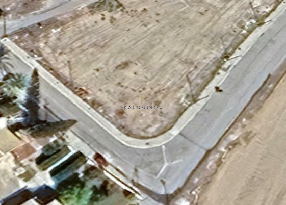 Image No.2-Terrain à vendre à Pylas