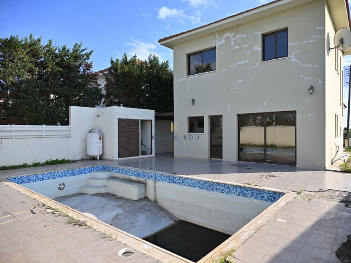 Image No.16-5 Bed House for sale