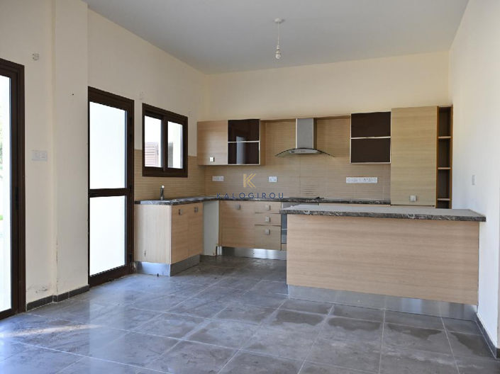 Image No.2-5 Bed House for sale