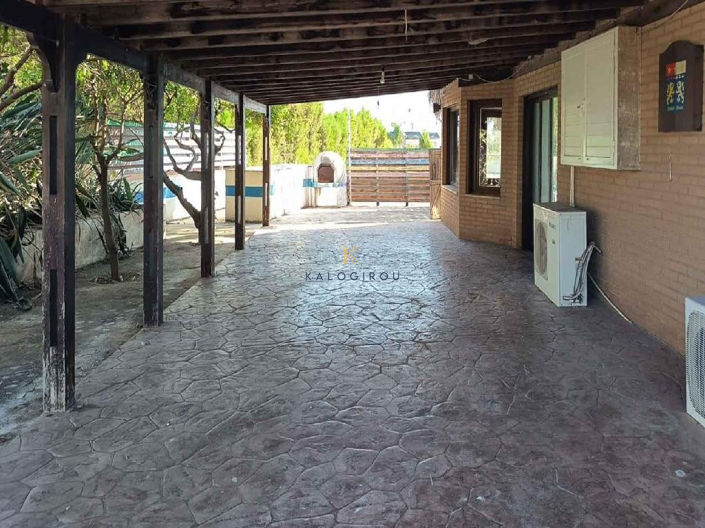 Image No.8-4 Bed House for sale