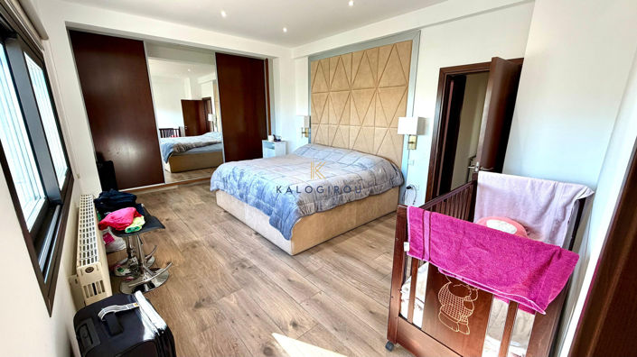 Image No.11-3 Bed House for sale