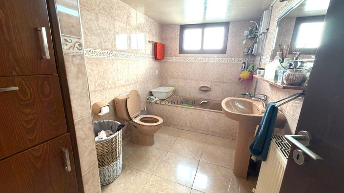 Image No.16-3 Bed House for sale