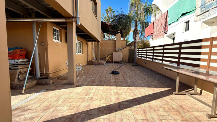 Image No.20-3 Bed House for sale