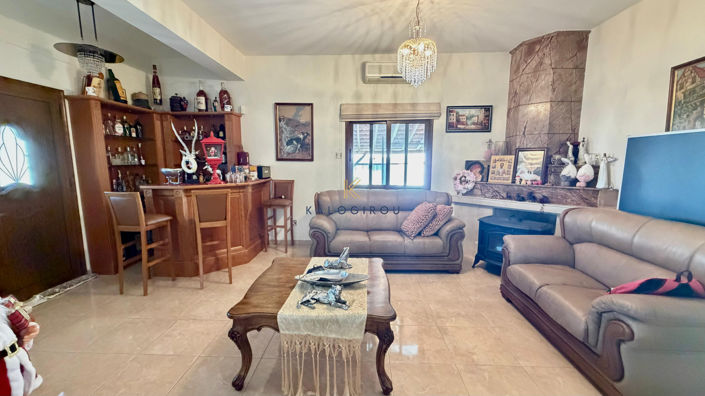 Image No.7-3 Bed House for sale